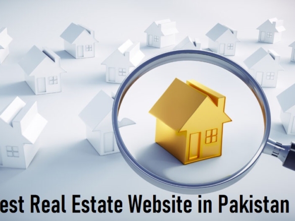 Toy,House,Under,A,Magnifying,Glass,In,A,Group,Of